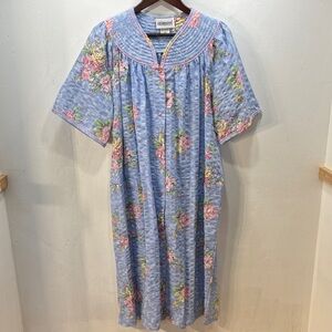 Vintage CROWNTUFT Sz Large Blue Front Button Polyester Loungewear Housecoat Robe